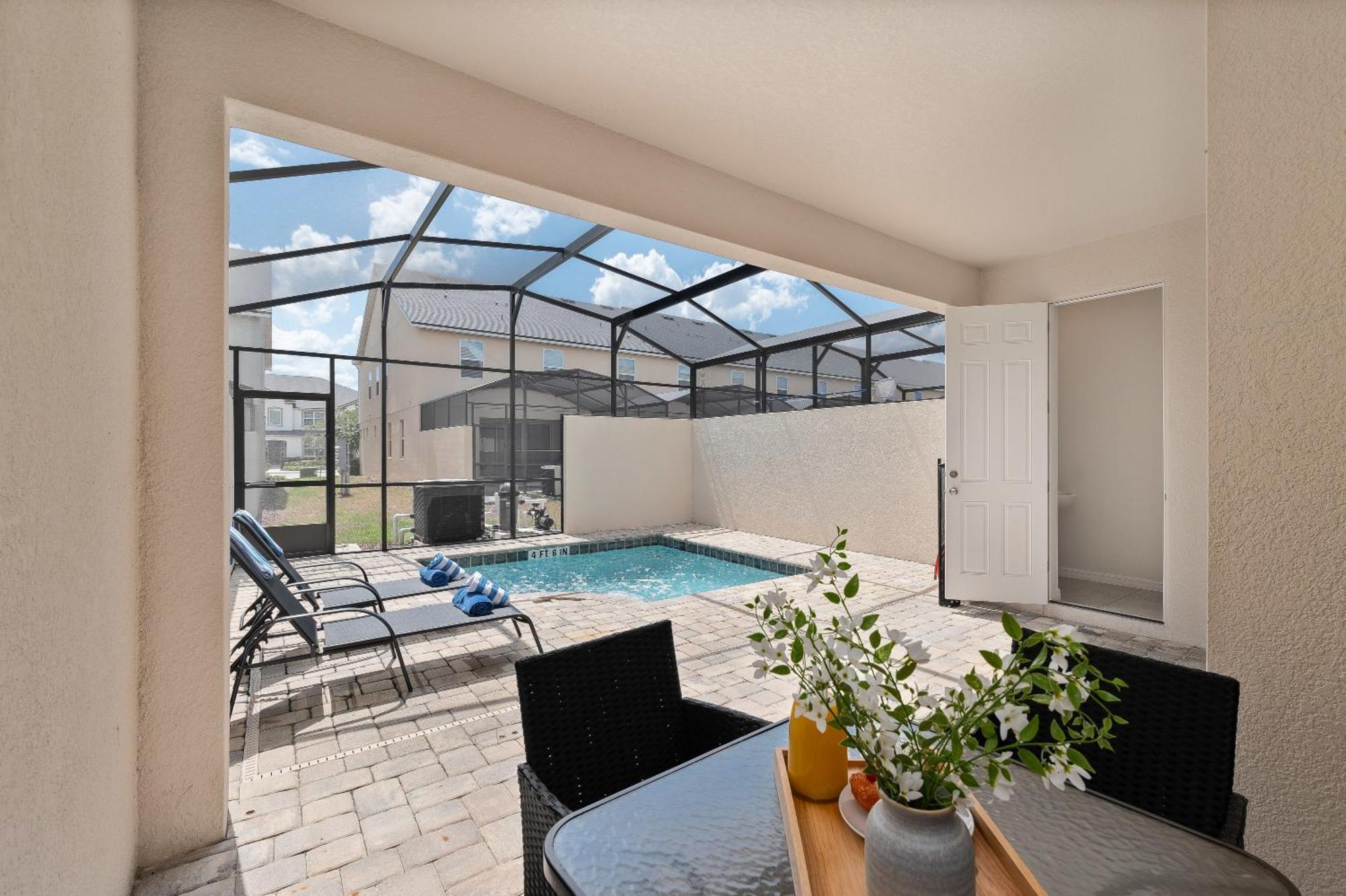Solara With Themed And Private Pool Ferienhaus